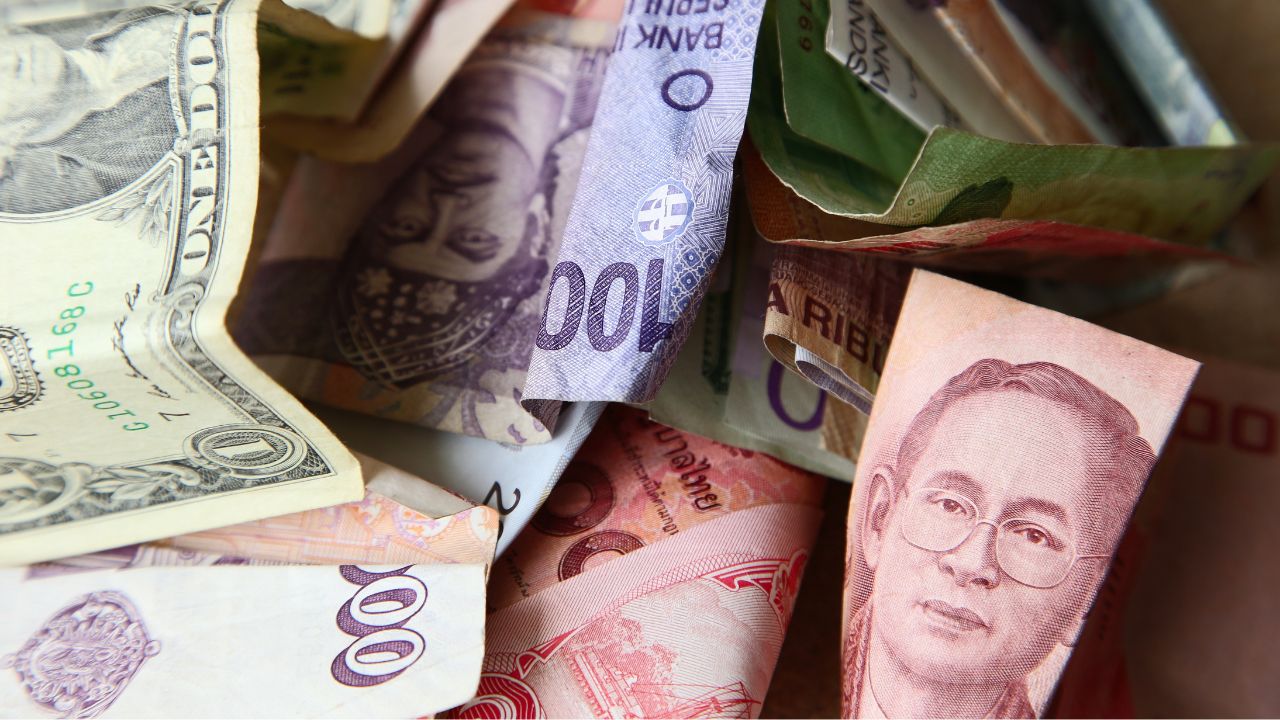 Ilustrasi Mata Uang Asean - FNA COVER ARTIKEL (1)