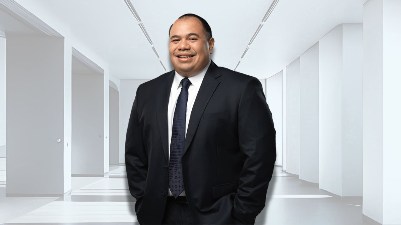 Pandu Sjahrir - FNA COVER ARTIKEL